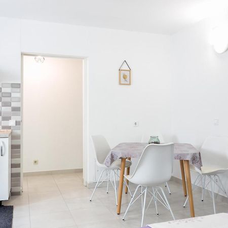 Apartments With A Parking Space Podstrana, Split - 17586 Esterno foto