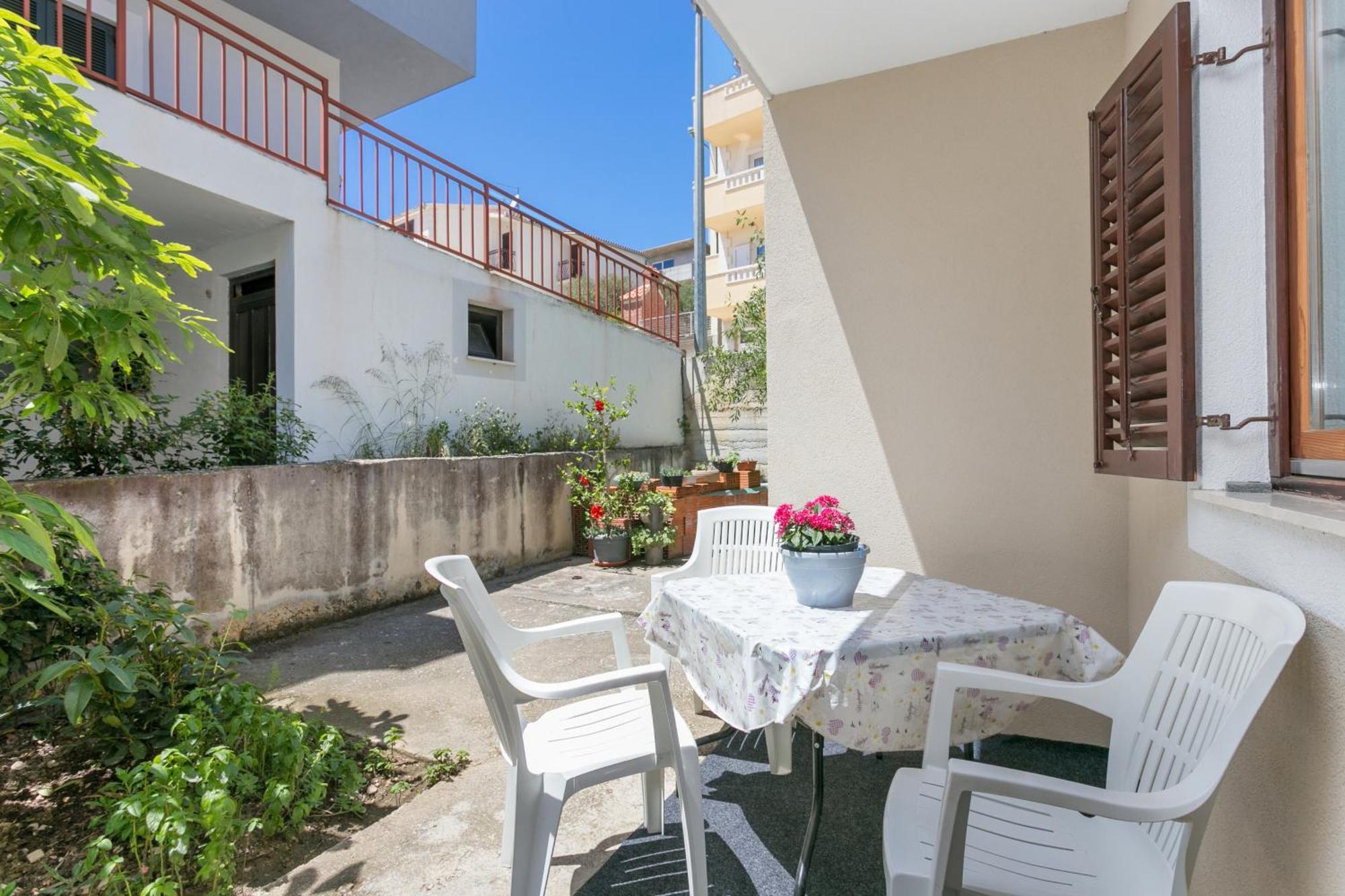 Apartments With A Parking Space Podstrana, Split - 17586 Esterno foto