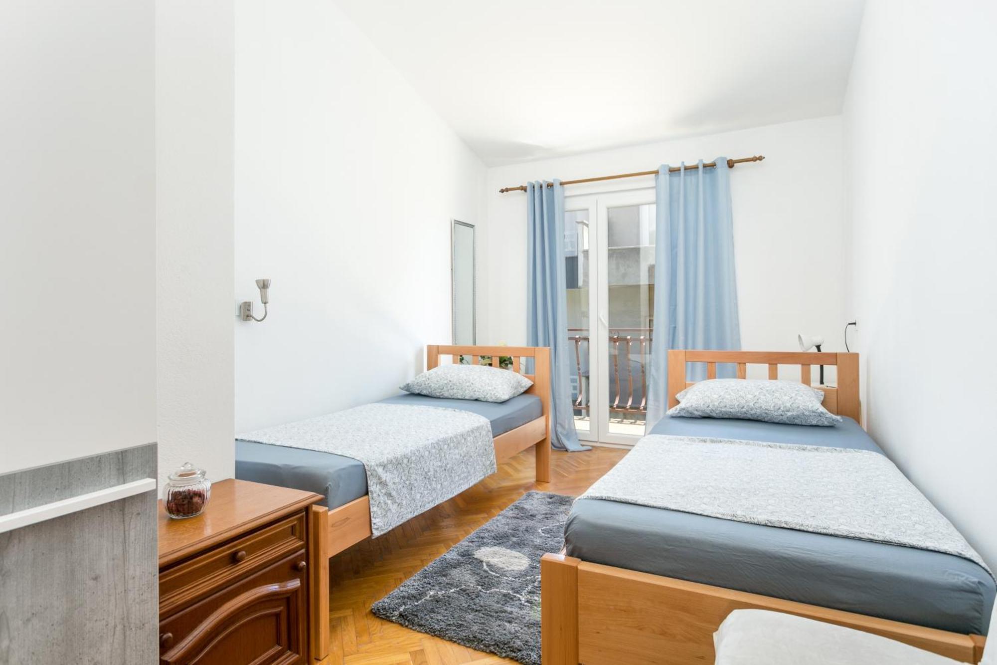 Apartments With A Parking Space Podstrana, Split - 17586 Esterno foto